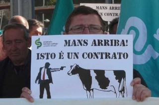 El Sindicato Labrego anima a los productores a «denunciar las irregularidades en la imposición de los nuevos contratos lácteos»