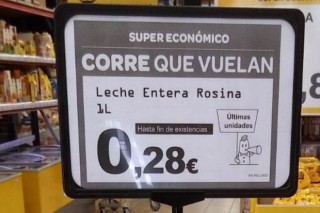 La cadena Supeco vende leche de Lence a 28 céntimos en Vilagarcía