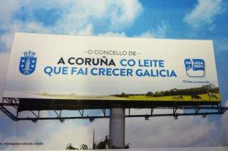 La Xunta pide el apoyo de los ayuntamientos para promover la leche Galega 100%