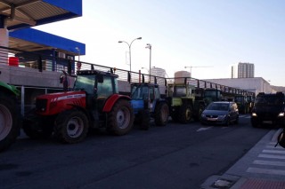 Los ganaderos mantienen el boicot al Carrefour de A Coruña
