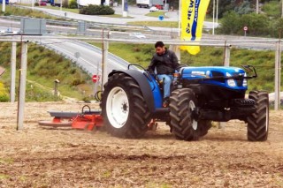 Demostración de tractores New Holland en Rías Baixas