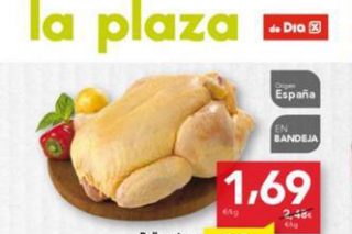 Denuncian a la cadena de supermercados Día por «hundir» el precio del pollo