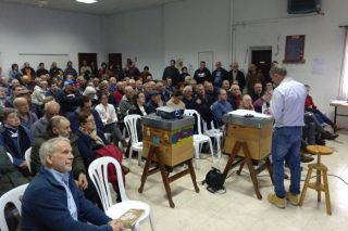 La Asociación Galega de Apicultura celebra este sábado su asamblea más difícil, marcada por la división interna