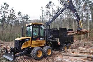 La Xunta aumenta el presupuesto de las ayudas para inversiones en tecnologías y maquinarias forestales
