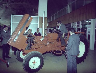 Ebro, Lanz, Barreiros, John Deere o Renault, la historia de los tractores fabricados en España