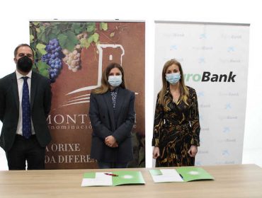 Monterrei firma un convenio con CaixaBank para facilitar el acceso al crédito a los viticultores