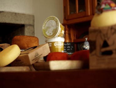 De la producción de leche a su transformación: los quesos de Campo Capela