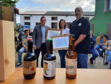Una cerveza ecológica elaborada en Lalín, el primer producto amparado por el sello Artesanía Alimentaria de Galicia