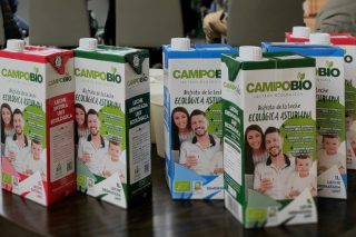 La cooperativa Campoastur lanza al mercado Campobio, su propia marca de leche ecológica
