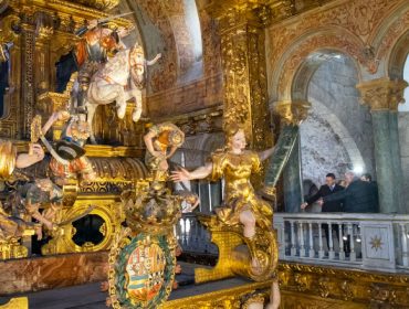 Apoyo a la restauración de la catedral de Santiago mediante el empleo de madera