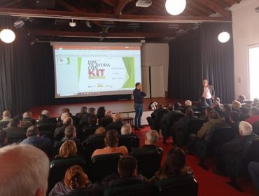 Unións Agrarias informa en Sarria a los ganaderos sobre los cambios en la PAC y las ayuda del KIT digital