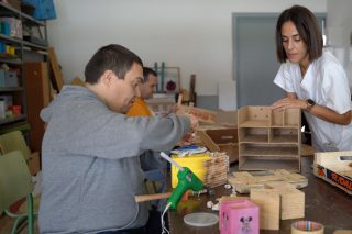Los beneficios de la madera en terapias ocupacionales: El ejemplo del Centro de Atención a la Discapacidad Souto de Leixa